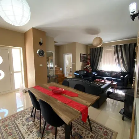 بيت للعطل Miki's House *