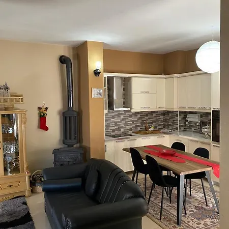 Miki's House كورتشي