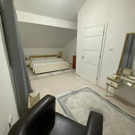Miki's House كورتشي